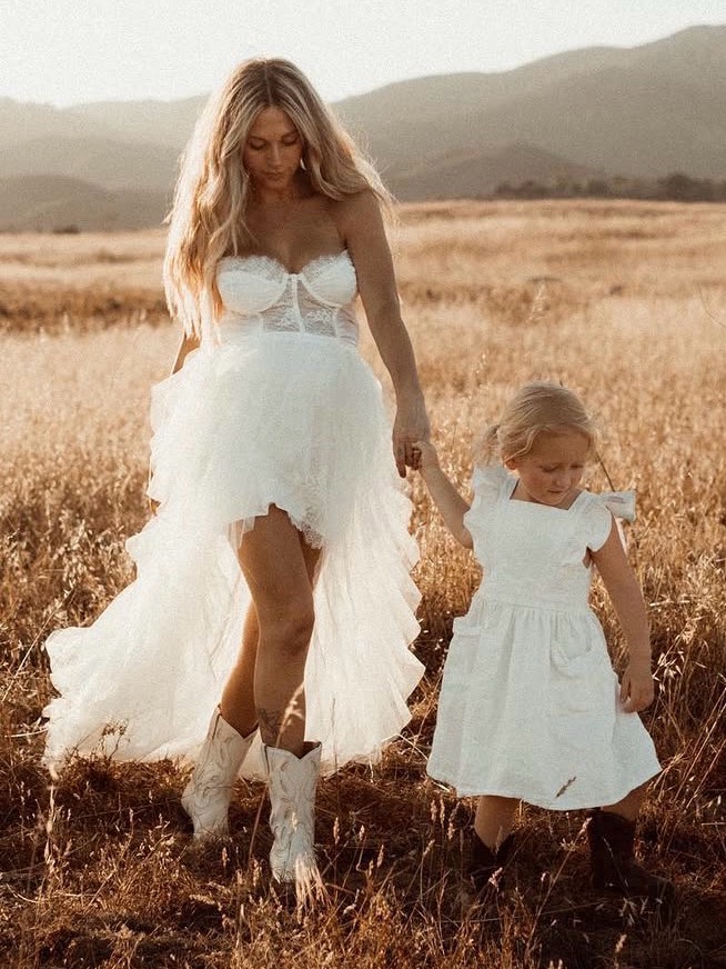 Ranch Road Yellow Rose Cream Boots — image 8 of 8